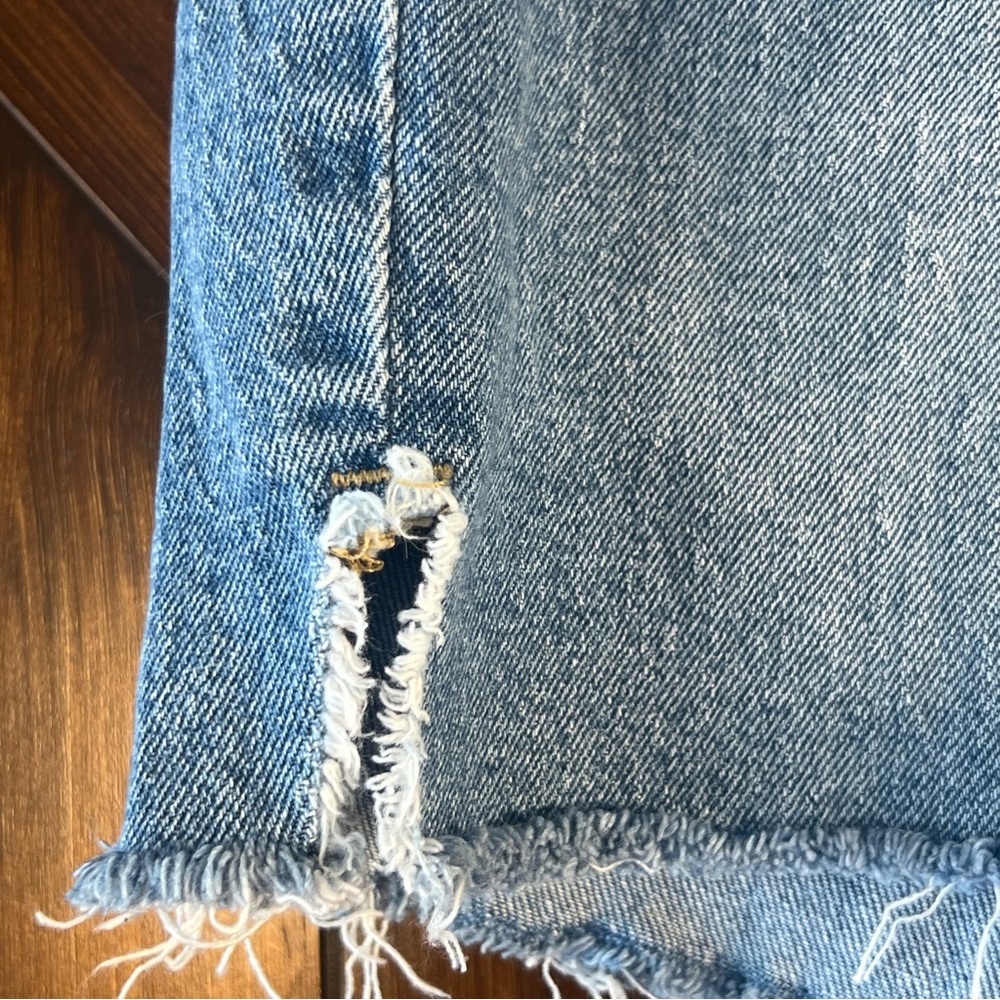 Old Navy OG Straight Distressed Denim‎ Cutoff Jean Shorts Women's 10 - Picture 5 of 5